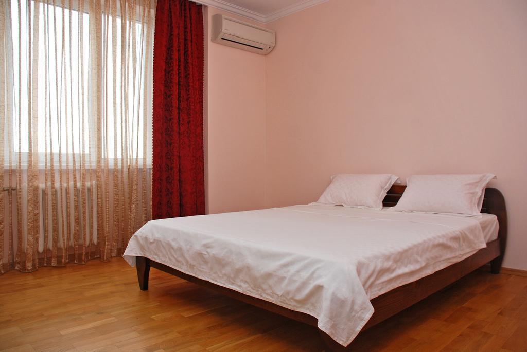 Kiev Pozniaky Apartment Szoba fotó